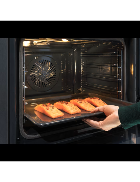 Piekarnik parowy Electrolux EOB8S39WZ SteamBoost 800